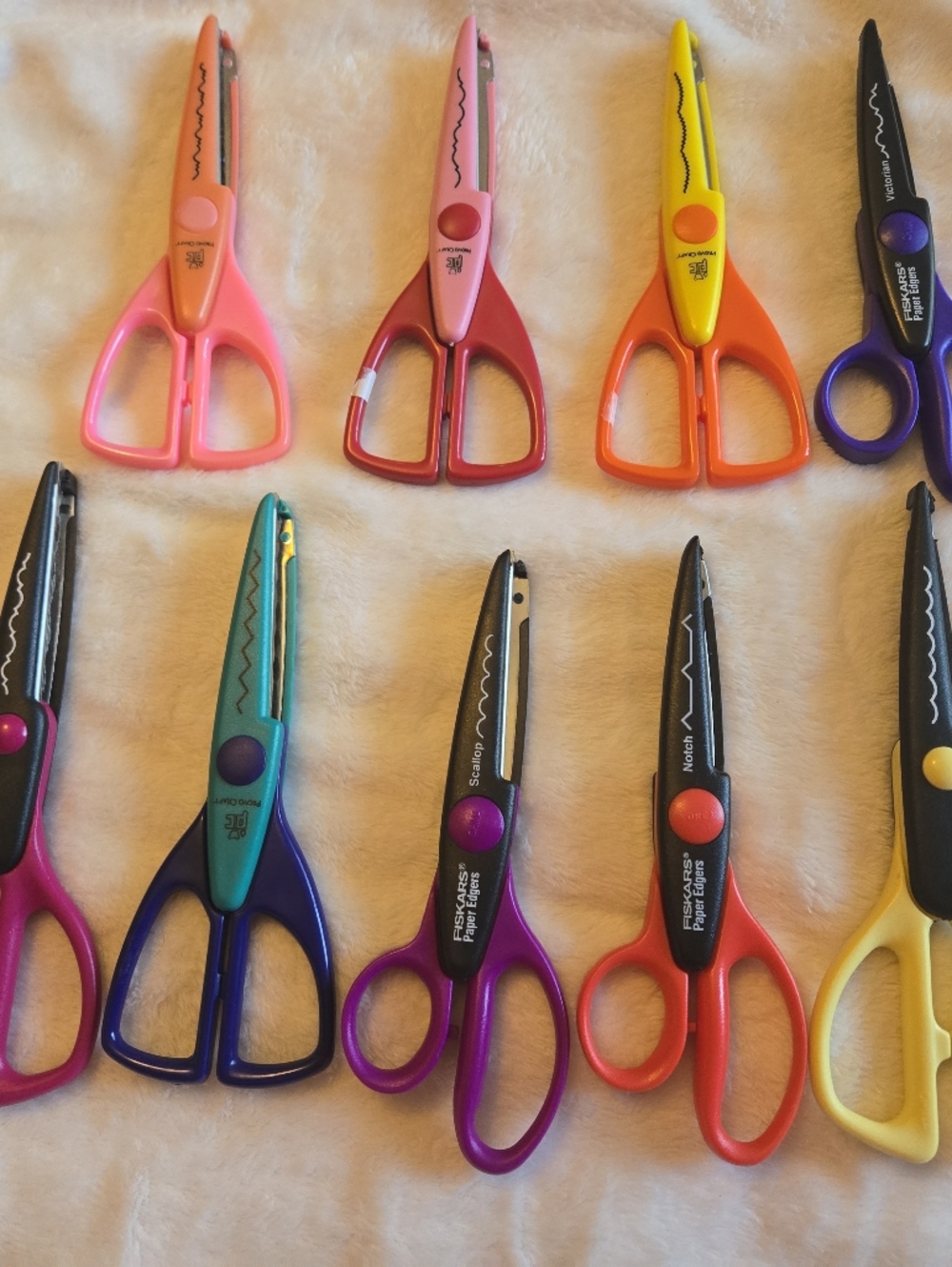 NWOT Fiskars 9 Pair Decorative Edge Scissors - Each Featuring Specific Pattern